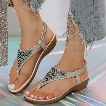Дамски сандали на равна подметка в бохемски стил, лято 2023, гладиаторски сандали с клипсами, дамски плажни обувки с мека подметка с голям размер, чехли