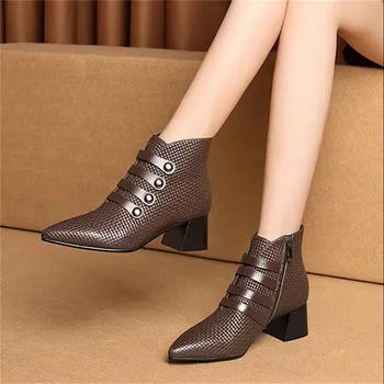 Дамски модни есенни и зимни обувки приятен кафяв цвят на площада обувки, дамски ежедневни черни удобни обувки с остри пръсти, Botas Femininas E529